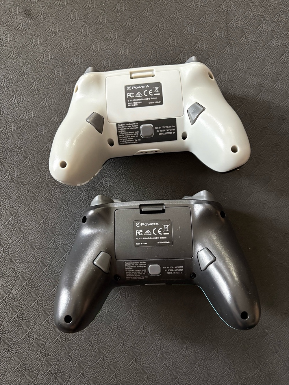 Nintendo Switch Controllers (2) - Picture 2 of 2